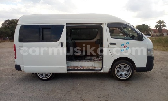 Buy New Toyota Hiace White Car in Harare in Harare Buy New Toyota Hiace White Car in Harare in Harare