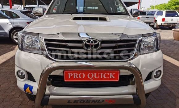 Acheter Occasion Voiture Toyota Hilux Blanc à Beitbridge, Matabeleland South Acheter Occasion Voiture Toyota Hilux Blanc à Beitbridge, Matabeleland South
