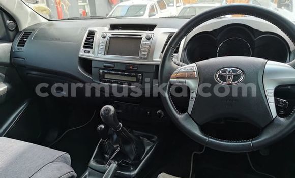 Acheter Occasion Voiture Toyota Hilux Blanc à Beitbridge, Matabeleland South Acheter Occasion Voiture Toyota Hilux Blanc à Beitbridge, Matabeleland South