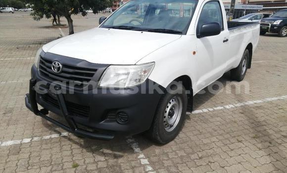 Acheter Occasion Voiture Toyota Hilux Blanc à Beitbridge, Matabeleland South Acheter Occasion Voiture Toyota Hilux Blanc à Beitbridge, Matabeleland South
