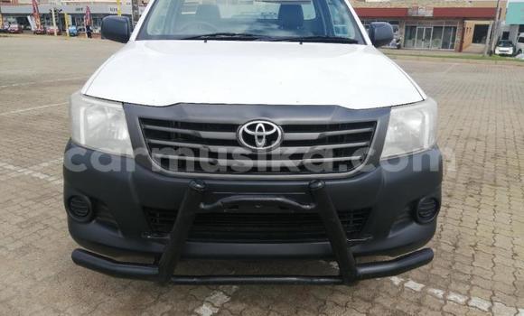 Acheter Occasion Voiture Toyota Hilux Blanc à Beitbridge, Matabeleland South Acheter Occasion Voiture Toyota Hilux Blanc à Beitbridge, Matabeleland South