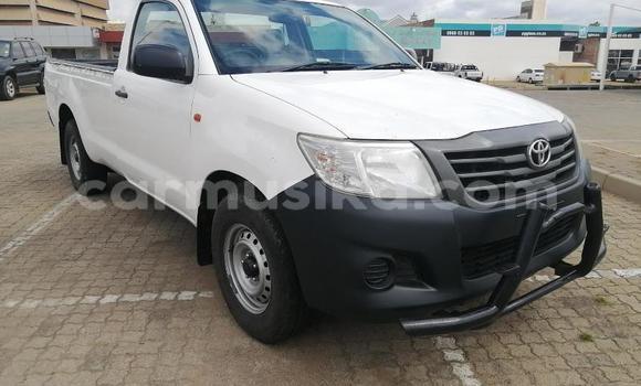 Acheter Occasion Voiture Toyota Hilux Blanc à Beitbridge, Matabeleland South Acheter Occasion Voiture Toyota Hilux Blanc à Beitbridge, Matabeleland South