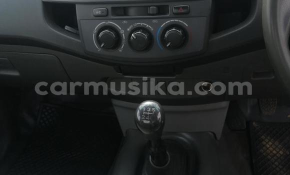 Acheter Occasion Voiture Toyota Hilux Blanc à Beitbridge, Matabeleland South Acheter Occasion Voiture Toyota Hilux Blanc à Beitbridge, Matabeleland South