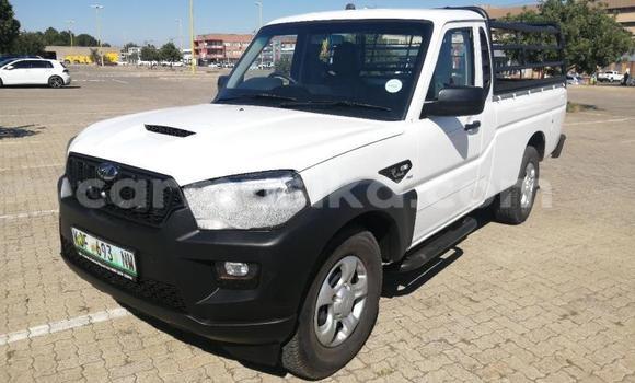 Acheter Occasion Voiture Mahindra Scorpio Blanc à Beitbridge, Matabeleland South Acheter Occasion Voiture Mahindra Scorpio Blanc à Beitbridge, Matabeleland South
