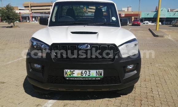 Acheter Occasion Voiture Mahindra Scorpio Blanc à Beitbridge, Matabeleland South Acheter Occasion Voiture Mahindra Scorpio Blanc à Beitbridge, Matabeleland South