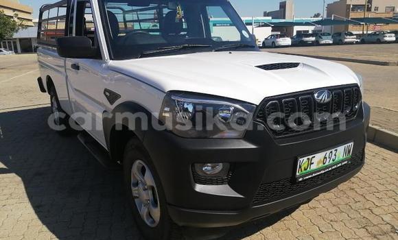 Acheter Occasion Voiture Mahindra Scorpio Blanc à Beitbridge, Matabeleland South Acheter Occasion Voiture Mahindra Scorpio Blanc à Beitbridge, Matabeleland South