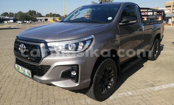 Nunua Ilio tumika Toyota Hilux Fedha Gari ndani ya Beitbridge nchini Matabeleland Kusini Nunua Ilio tumika Toyota Hilux Fedha Gari ndani ya Beitbridge nchini Matabeleland Kusini