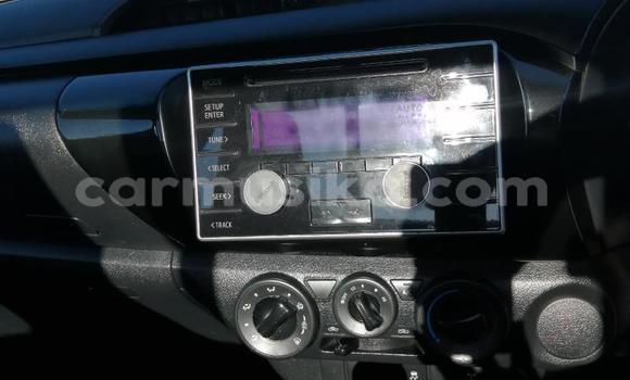 Acheter Occasion Voiture Toyota Hilux Beige à Beitbridge, Matabeleland South Acheter Occasion Voiture Toyota Hilux Beige à Beitbridge, Matabeleland South