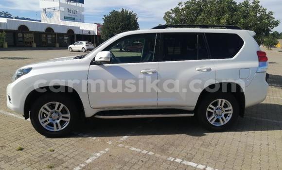 Acheter Occasion Voiture Toyota Prado Blanc à Beitbridge, Matabeleland South Acheter Occasion Voiture Toyota Prado Blanc à Beitbridge, Matabeleland South