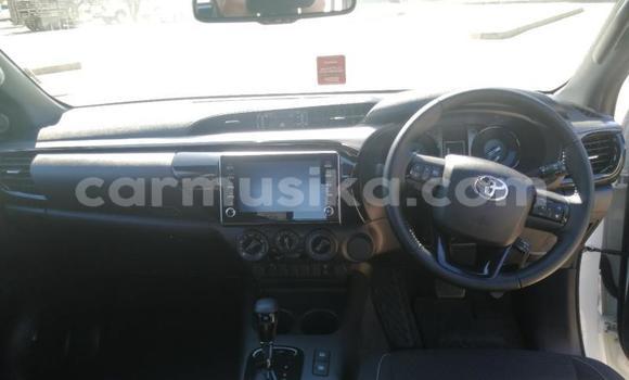 Acheter Occasion Voiture Toyota Hilux Gris à Beitbridge, Matabeleland South Acheter Occasion Voiture Toyota Hilux Gris à Beitbridge, Matabeleland South