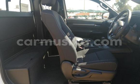 Acheter Occasion Voiture Toyota Hilux Gris à Beitbridge, Matabeleland South Acheter Occasion Voiture Toyota Hilux Gris à Beitbridge, Matabeleland South