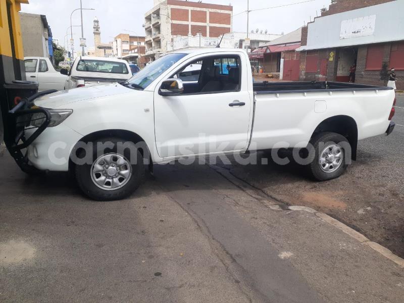 Big with watermark toyota hilux matabeleland south beitbridge 21707