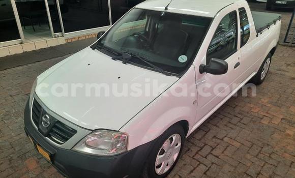 Buy Used Nissan NV200 White Car in Beitbridge in Matabeleland South Buy Used Nissan NV200 White Car in Beitbridge in Matabeleland South