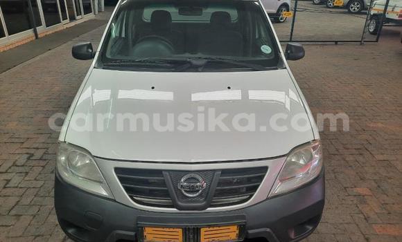 Buy Used Nissan NV200 White Car in Beitbridge in Matabeleland South Buy Used Nissan NV200 White Car in Beitbridge in Matabeleland South