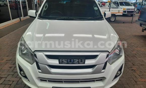 Nunua Ilio tumika Isuzu KB Nyeupe Gari ndani ya Beitbridge nchini Matabeleland Kusini Nunua Ilio tumika Isuzu KB Nyeupe Gari ndani ya Beitbridge nchini Matabeleland Kusini