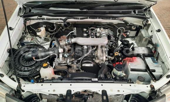 Tenga Tsaru Toyota Hilux Chena Mota in Beitbridge in Matabeleland South Tenga Tsaru Toyota Hilux Chena Mota in Beitbridge in Matabeleland South