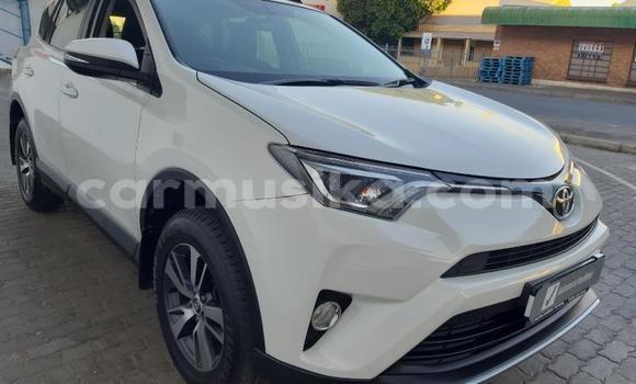 Acheter Occasion Voiture Toyota RAV4 Blanc à Beitbridge, Matabeleland South Acheter Occasion Voiture Toyota RAV4 Blanc à Beitbridge, Matabeleland South