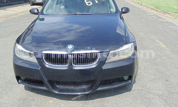 Tenga Tsaru BMW 3–Series Nhema Mota in Beitbridge in Matabeleland South Tenga Tsaru BMW 3–Series Nhema Mota in Beitbridge in Matabeleland South