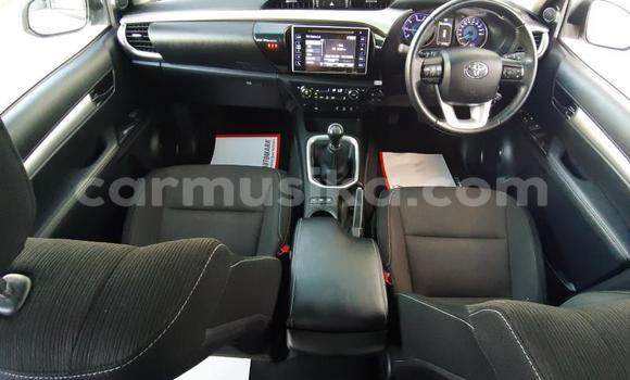 Acheter Occasion Voiture Toyota Hilux Blanc à Beitbridge, Matabeleland South Acheter Occasion Voiture Toyota Hilux Blanc à Beitbridge, Matabeleland South