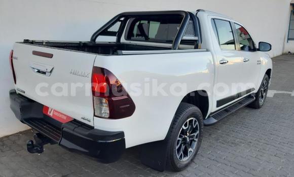 Acheter Occasion Voiture Toyota Hilux Blanc à Beitbridge, Matabeleland South Acheter Occasion Voiture Toyota Hilux Blanc à Beitbridge, Matabeleland South