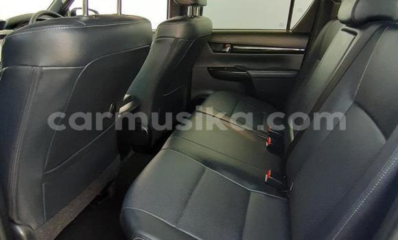 Acheter Occasion Voiture Toyota Hilux Blanc à Beitbridge, Matabeleland South Acheter Occasion Voiture Toyota Hilux Blanc à Beitbridge, Matabeleland South