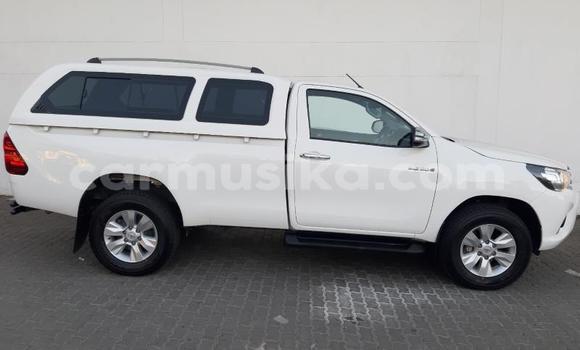 Acheter Occasion Voiture Toyota Hilux Blanc à Beitbridge, Matabeleland South Acheter Occasion Voiture Toyota Hilux Blanc à Beitbridge, Matabeleland South