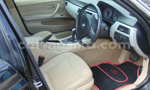 Tenga Tsaru BMW 3–Series Nhema Mota in Beitbridge in Matabeleland South Tenga Tsaru BMW 3–Series Nhema Mota in Beitbridge in Matabeleland South