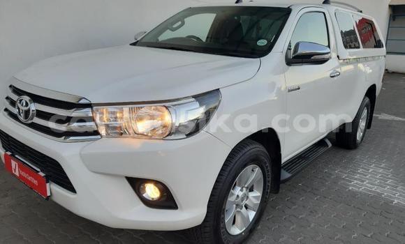 Acheter Occasion Voiture Toyota Hilux Blanc à Beitbridge, Matabeleland South Acheter Occasion Voiture Toyota Hilux Blanc à Beitbridge, Matabeleland South
