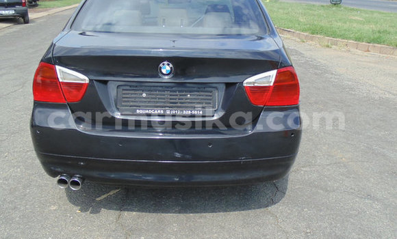 Tenga Tsaru BMW 3–Series Nhema Mota in Beitbridge in Matabeleland South Tenga Tsaru BMW 3–Series Nhema Mota in Beitbridge in Matabeleland South