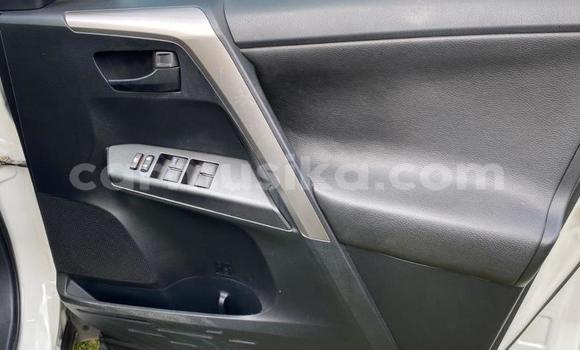 Tenga Tsaru Toyota RAV4 Chena Mota in Beitbridge in Matabeleland South Tenga Tsaru Toyota RAV4 Chena Mota in Beitbridge in Matabeleland South