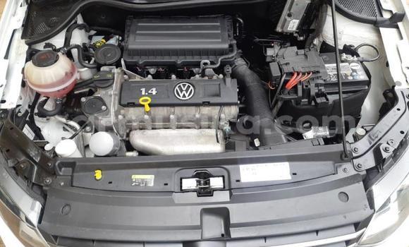 Acheter Occasion Voiture Volkswagen Polo Blanc à Beitbridge, Matabeleland South Acheter Occasion Voiture Volkswagen Polo Blanc à Beitbridge, Matabeleland South