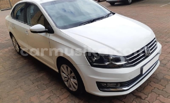 Acheter Occasion Voiture Volkswagen Polo Blanc à Beitbridge, Matabeleland South Acheter Occasion Voiture Volkswagen Polo Blanc à Beitbridge, Matabeleland South