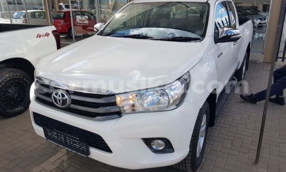 Tenga Tsaru Toyota Hilux Chena Mota in Beitbridge in Matabeleland South Tenga Tsaru Toyota Hilux Chena Mota in Beitbridge in Matabeleland South