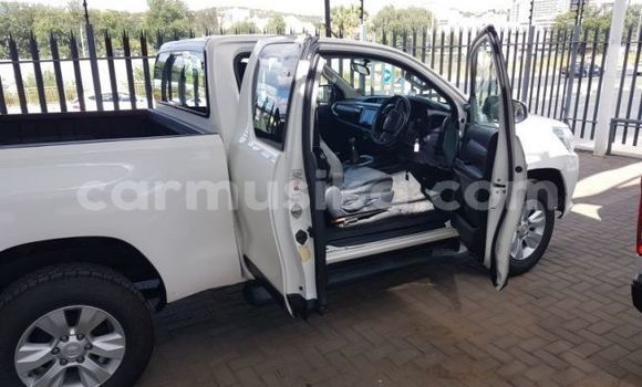 Tenga Tsaru Toyota Hilux Chena Mota in Beitbridge in Matabeleland South Tenga Tsaru Toyota Hilux Chena Mota in Beitbridge in Matabeleland South