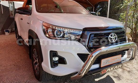 Acheter Occasion Voiture Toyota Hilux Blanc à Beitbridge, Matabeleland South Acheter Occasion Voiture Toyota Hilux Blanc à Beitbridge, Matabeleland South