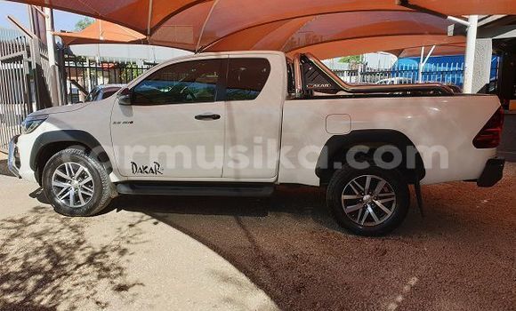 Acheter Occasion Voiture Toyota Hilux Blanc à Beitbridge, Matabeleland South Acheter Occasion Voiture Toyota Hilux Blanc à Beitbridge, Matabeleland South
