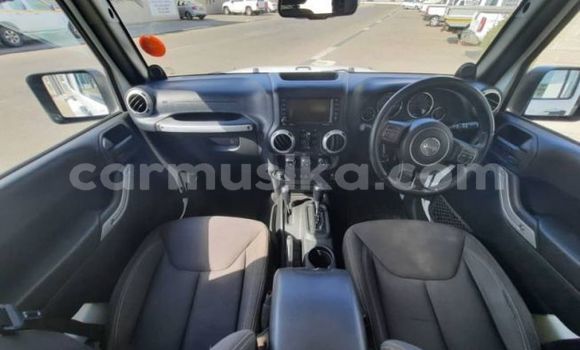 Buy Used Jeep Wrangler White Car in Beitbridge in Matabeleland South Buy Used Jeep Wrangler White Car in Beitbridge in Matabeleland South