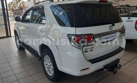 Buy Used Toyota Fortuner White Car in Beitbridge in Matabeleland South Buy Used Toyota Fortuner White Car in Beitbridge in Matabeleland South