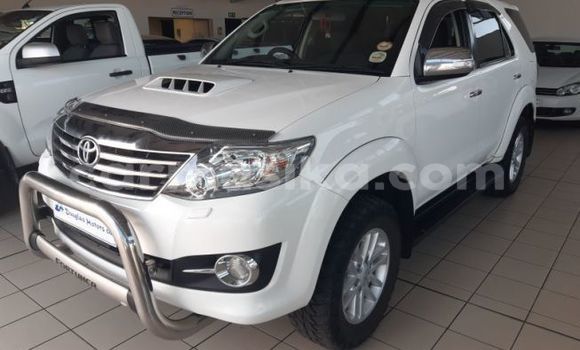 Buy Used Toyota Fortuner White Car in Beitbridge in Matabeleland South Buy Used Toyota Fortuner White Car in Beitbridge in Matabeleland South