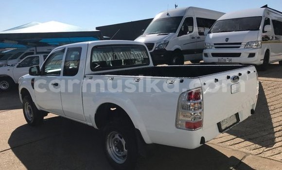 Acheter Occasion Voiture Ford Ranger Blanc à Beitbridge, Matabeleland South Acheter Occasion Voiture Ford Ranger Blanc à Beitbridge, Matabeleland South