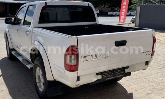Buy Used Isuzu KB White Car in Beitbridge in Matabeleland South Buy Used Isuzu KB White Car in Beitbridge in Matabeleland South
