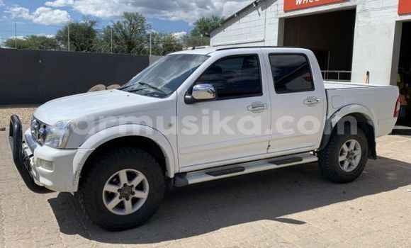 Buy Used Isuzu KB White Car in Beitbridge in Matabeleland South Buy Used Isuzu KB White Car in Beitbridge in Matabeleland South