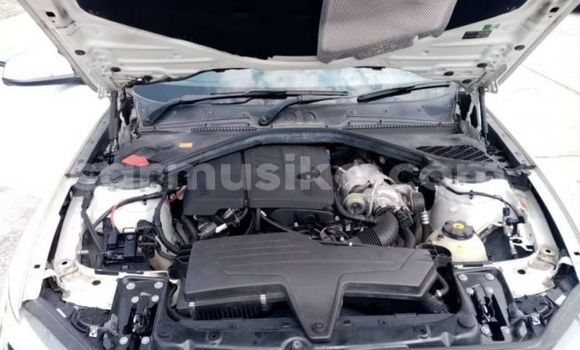 Buy Used BMW 3–Series White Car in Beitbridge in Matabeleland South Buy Used BMW 3–Series White Car in Beitbridge in Matabeleland South