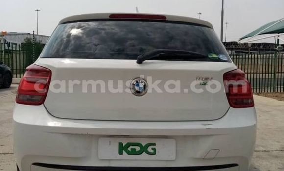 Buy Used BMW 3–Series White Car in Beitbridge in Matabeleland South Buy Used BMW 3–Series White Car in Beitbridge in Matabeleland South