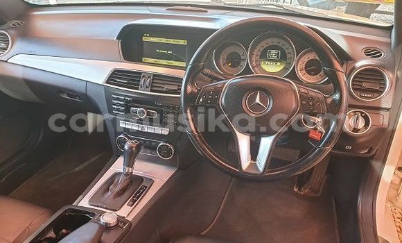 Buy Used Mercedes-Benz C250 coupe White Car in Beitbridge in Matabeleland South Buy Used Mercedes-Benz C250 coupe White Car in Beitbridge in Matabeleland South