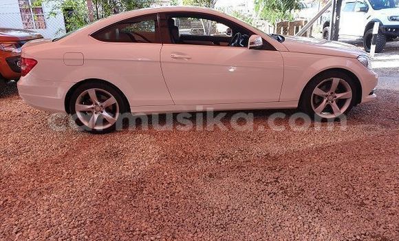 Buy Used Mercedes-Benz C250 coupe White Car in Beitbridge in Matabeleland South Buy Used Mercedes-Benz C250 coupe White Car in Beitbridge in Matabeleland South