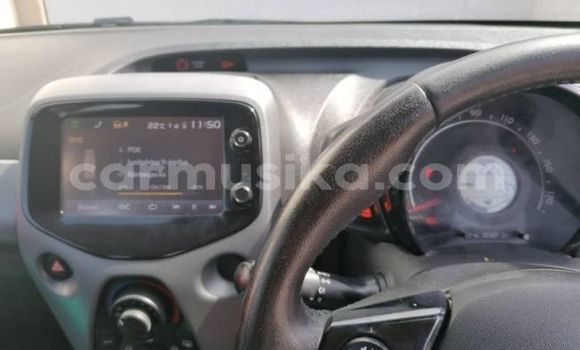 Tenga Tsaru Toyota Aygo Tsvuku Mota in Beitbridge in Matabeleland South Tenga Tsaru Toyota Aygo Tsvuku Mota in Beitbridge in Matabeleland South