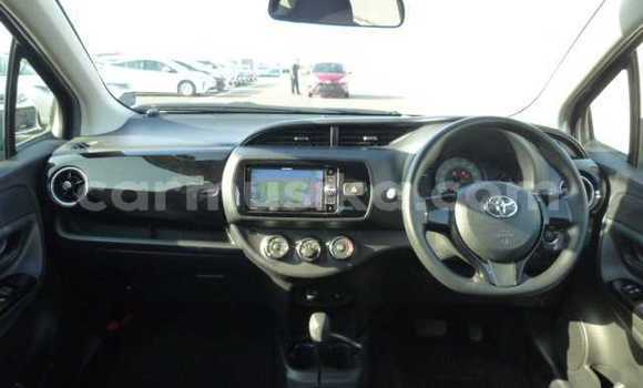 Acheter Occasion Voiture Toyota Vitz Rouge à Beitbridge, Matabeleland South Acheter Occasion Voiture Toyota Vitz Rouge à Beitbridge, Matabeleland South