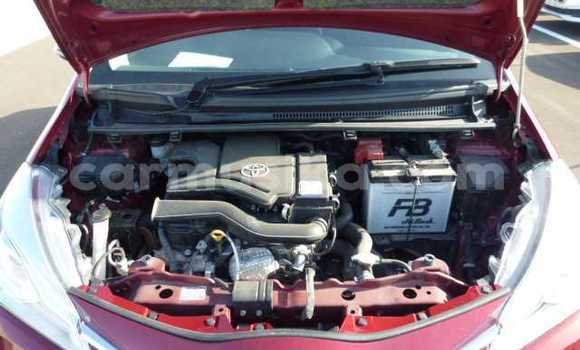 Acheter Occasion Voiture Toyota Vitz Rouge à Beitbridge, Matabeleland South Acheter Occasion Voiture Toyota Vitz Rouge à Beitbridge, Matabeleland South