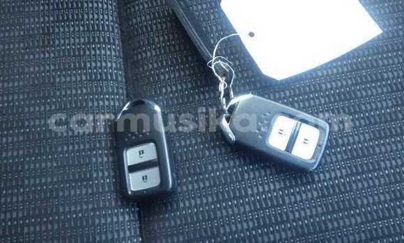 Buy Used Honda Fit Silver Car in Beitbridge in Matabeleland South Buy Used Honda Fit Silver Car in Beitbridge in Matabeleland South